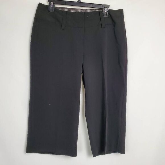 Maurices Size 9/10 I Am Polished Black Capri Dress Pants - Picture 1 of 9